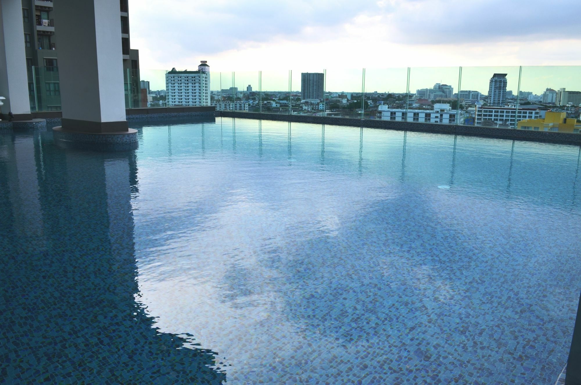 Wooden Suites Bangkok Extérieur photo